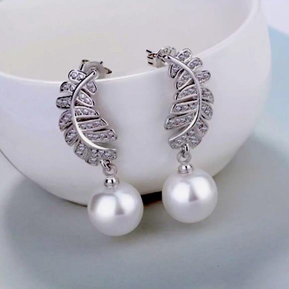 Jewelry - Sterling Silver 925 Leaves Pearl Earrings